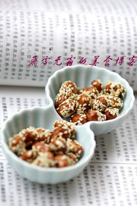 芝麻果仁的做法(芝麻花生-下酒零食两相宜)